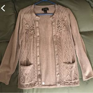 BRAND NEW Grey Patterned Cardigan